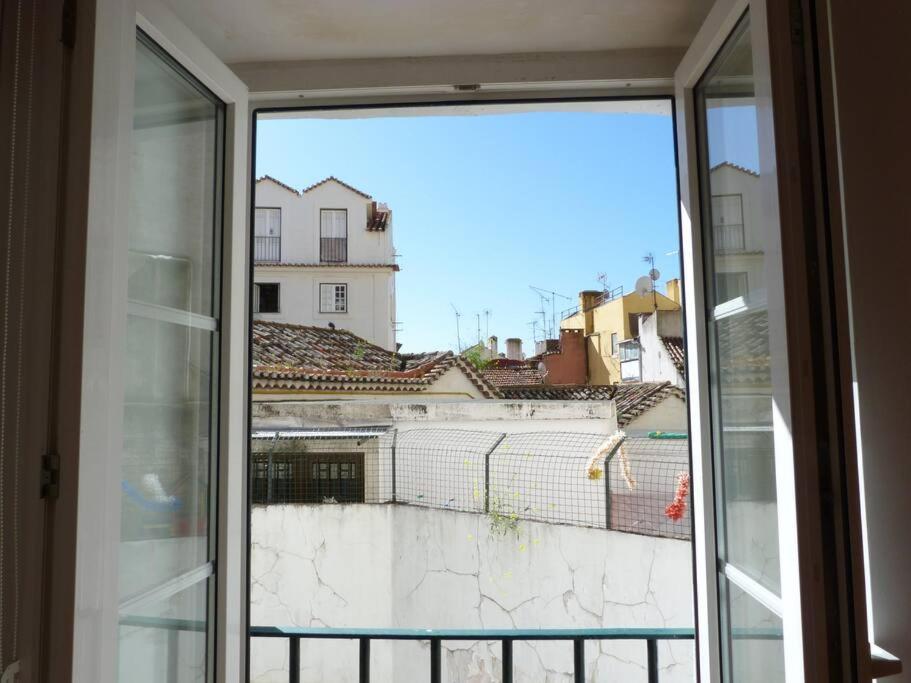 Appartement Alfama Iii - French Balcony And Smart Check-in Lissabon