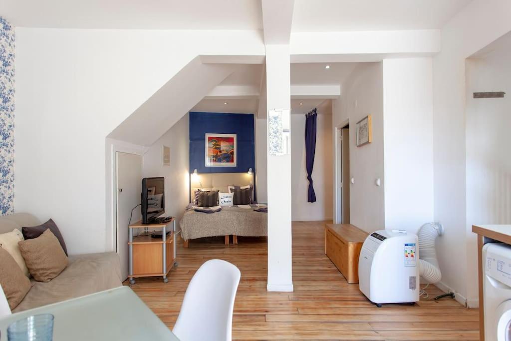 Alfama Iii - French Balcony And Smart Check-in * Lissabon