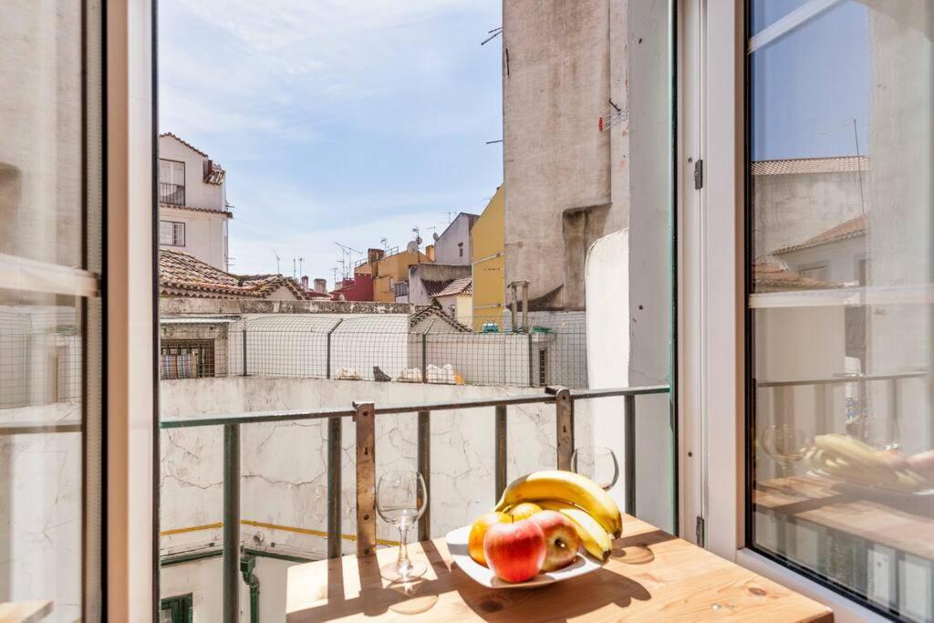 Appartement Alfama Iii - French Balcony And Smart Check-in Lissabon