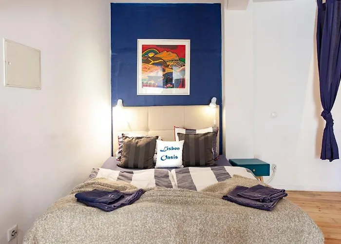 Alfama III - French Balcony And Smart Check-In
